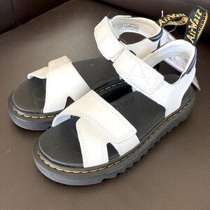Dr Martens NWT White Klair Sandals big Kids  Size 1